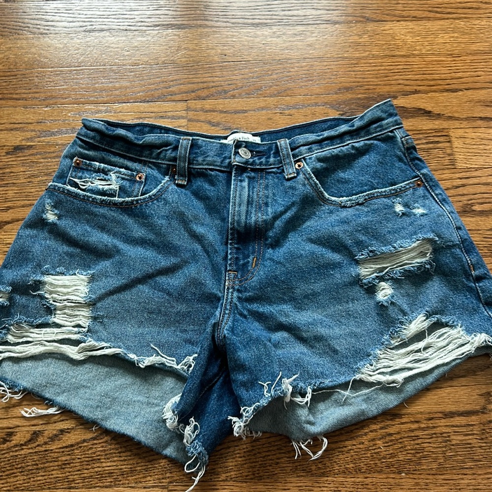 Abercrombie Boyfriend Style Denim Short Mid Rise